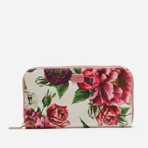 Dolce & Gabbana wallet 💋 Authentic 💋